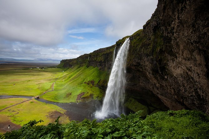 3-Day Golden Circle, Ice Cave and Glacier Lagoon Small-Group Tour - Guides and pacing: why the “small group” part matters