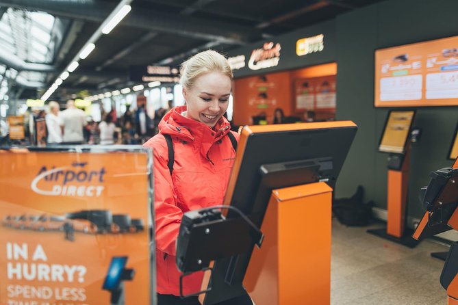 Airport Transfer in Iceland from Reykjavik City to Keflavik Airport with Hotel Pick Up - How The SmartBus Pickup Really Works in Reykjavik