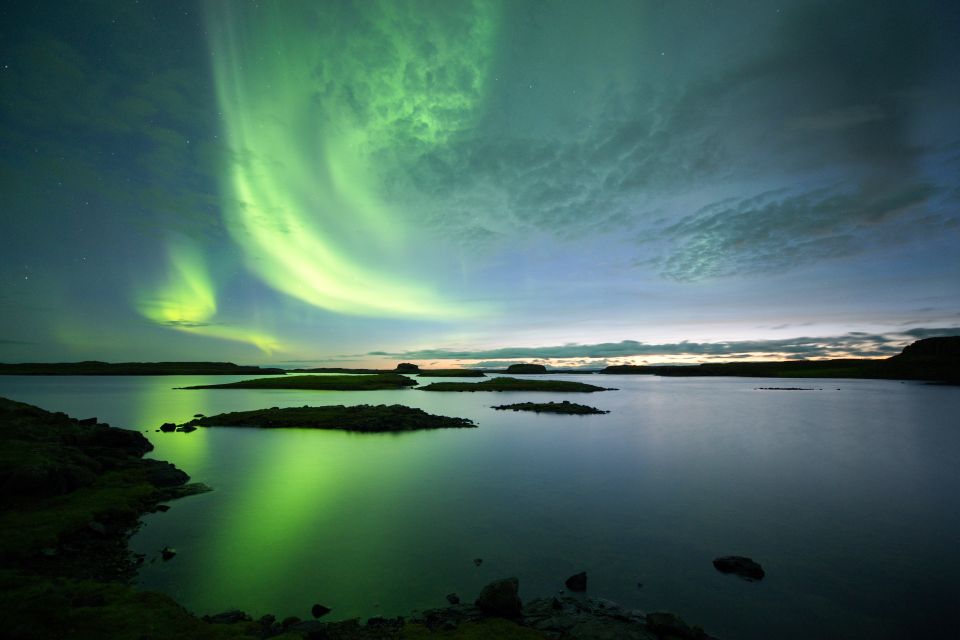 From Reykjavik: Golden Circle and Northern Lights Combo - Gullfoss roar and the 32-meter drop: getting more than one angle