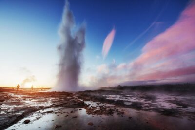Golden Circle and Glacier Snowmobiling Day Trip from Reykjavik - Pickup, coach comfort, and the rhythm of a 10-hour day