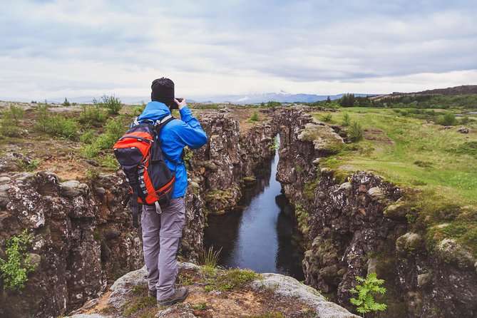 Golden Circle Day Tour in Mini Bus from Reykjavik with Fridheimar Tomato Farm - Gullfoss Waterfall and Kerið Crater: Iconic Power Plus Volcanic Drama