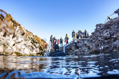 Silfra: Snorkeling Tour Between Tectonic Plates - Drysuit setup, warmth strategy, and what feels cold