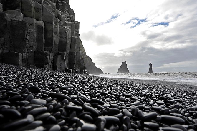 South Coast Waterfall, Black Beach, Glacier Adventure Small Group - Seljalandsfoss: walking behind a 60-meter waterfall