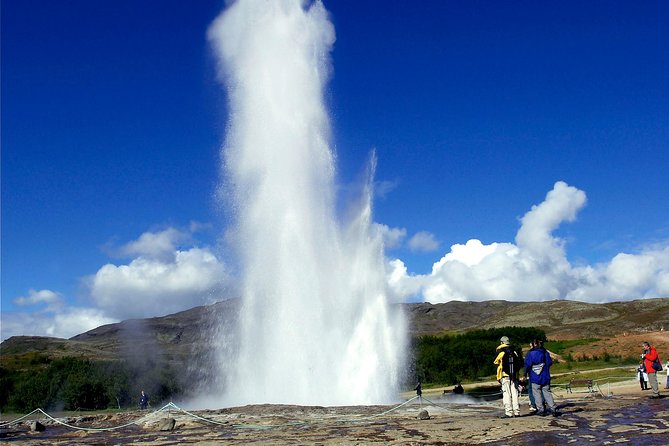 The Golden Circle Guided Bus Tour from Reykjavik - Life on the Bus: Wi‑Fi, Audio, and Why the Ride Matters